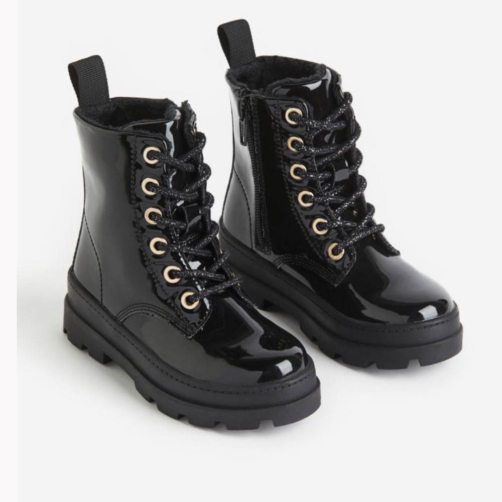 LIKE NEW! Black booties Size 7 for little girl